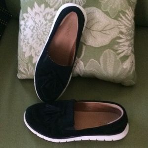 Vionic  Comfortable black shoes